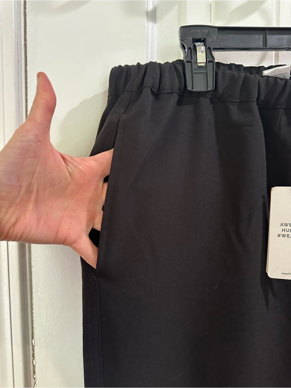 Figs Black scrub pants technical fit with White Drawcord - Picture 3 of 7